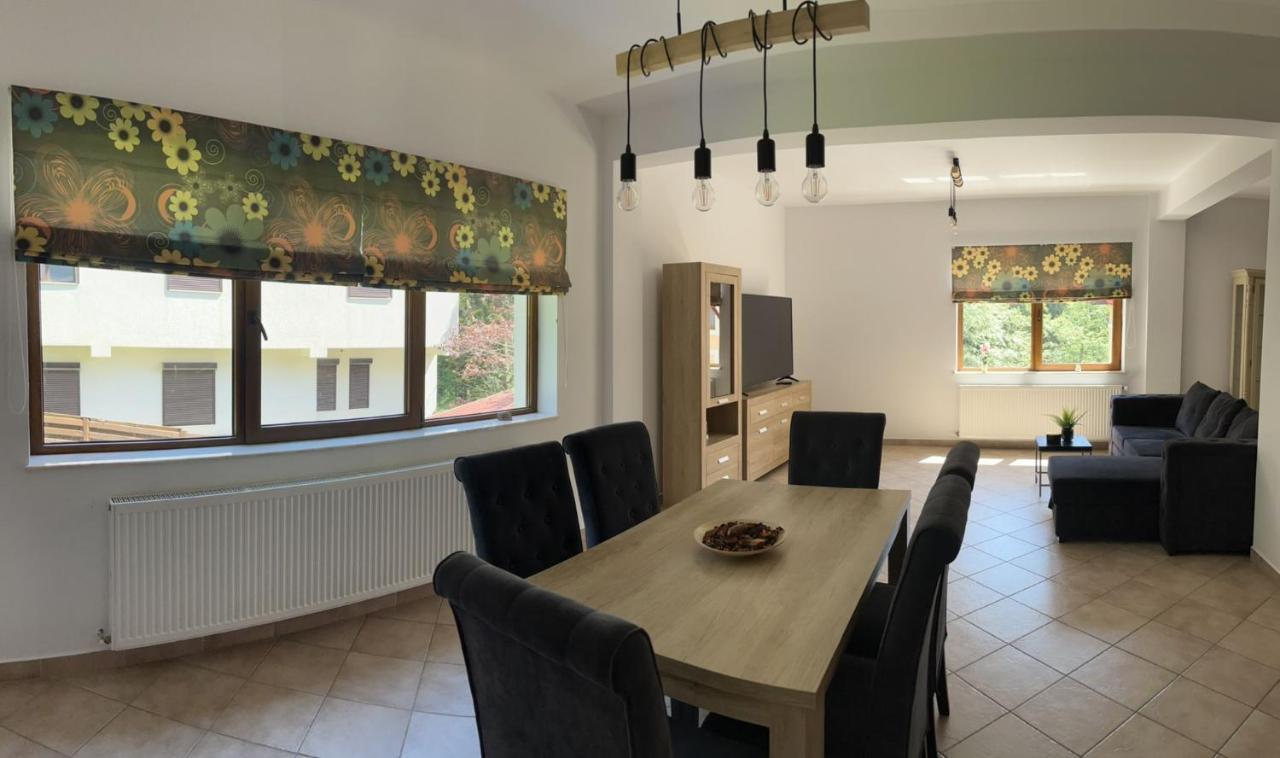 Vila 7 Predeal - Unique Location In The Forest Bagian luar foto